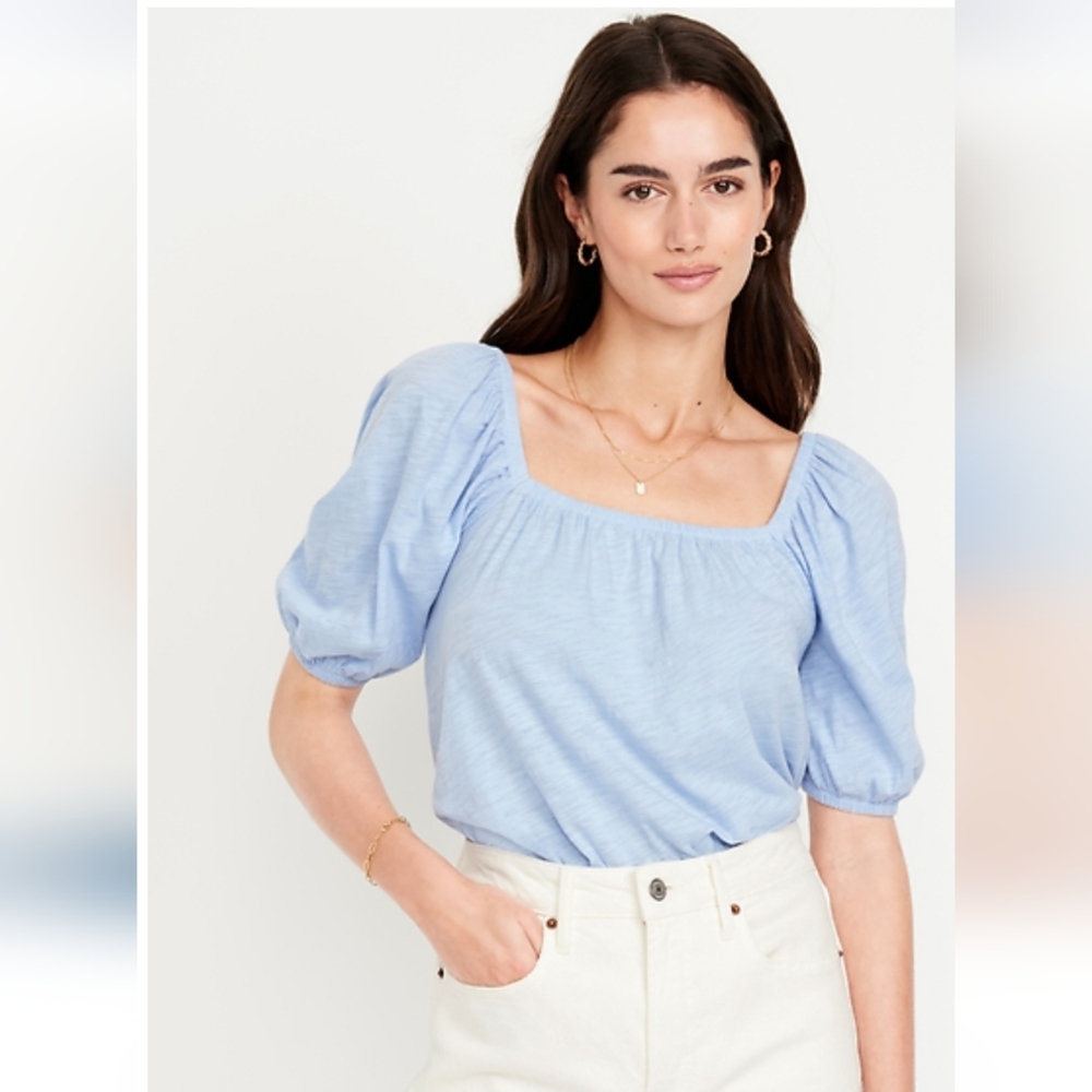 Baby blue top short puff sleeves